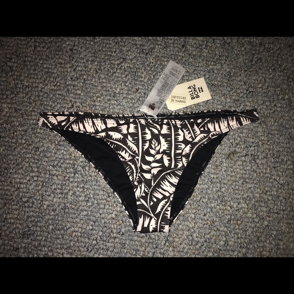 NWT Billabong Swimsuit Bottoms